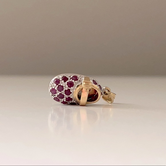 14k gold rubies baby shoe pendant charm - Picture 1 of 7